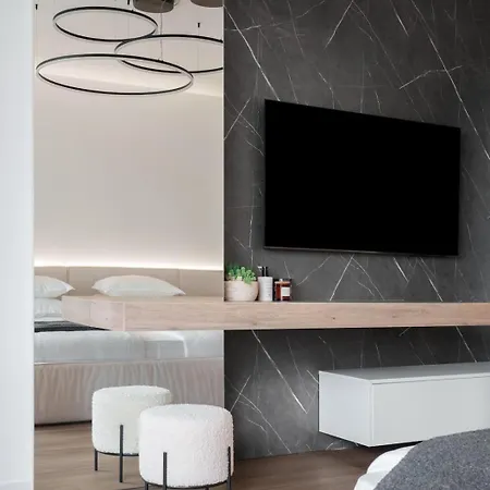 Stylish 1br With Sea View - Pool, & Parking I Skyline By Flat Mаnаger * וארנה