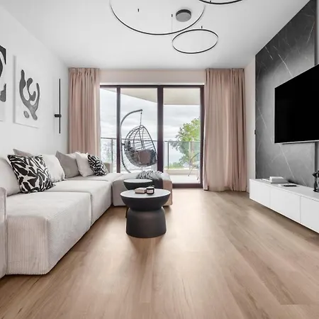 Stylish 1br With Balcony & Parking I Skyline By Flat Mаnаger
