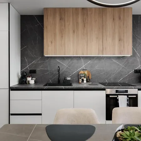 Апартаменты Stylish 1br With Balcony&parking I Skyline By Flat Mаnаger