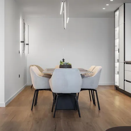 Stylish 1br With Balcony&parking I Skyline By Flat Mаnаger Апартаменты *