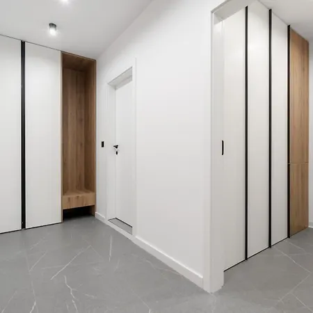 דירה Stylish 1br With Sea View - Pool, & Parking I Skyline By Flat Mаnаger וארנה