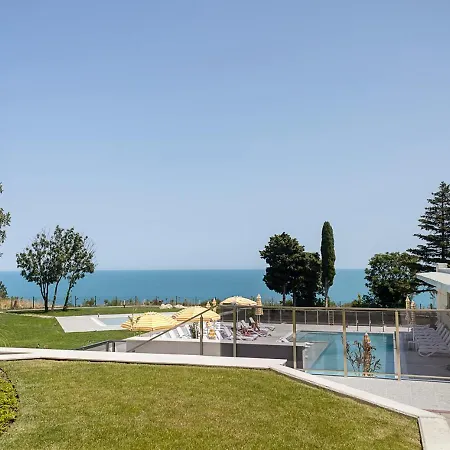 Stylish 1br With Sea View - Pool, & Parking I Skyline By Flat Mаnаger דירה וארנה