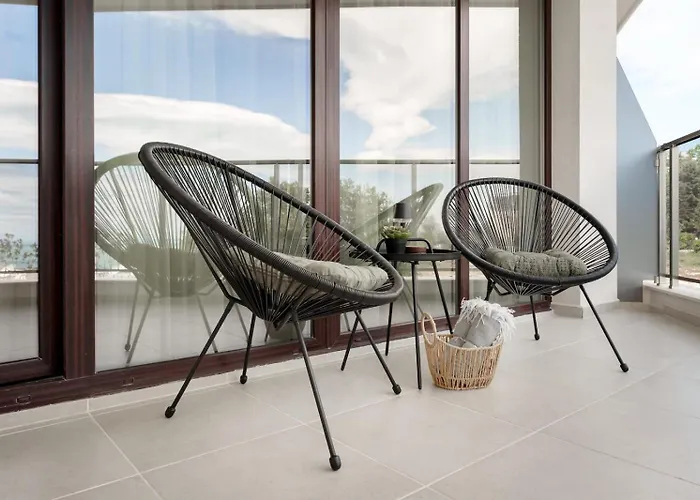 Apartment Stylish 1br With Balcony & Parking I Skyline By Flat Mаnаger *